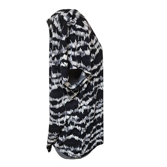 Liz Claiborne Woman 2X Black White Abstract Print Top 2X Short Sleeve Stretch - Picture 7 of 8